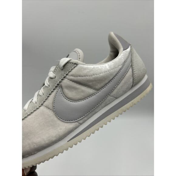 Nike Classic Cortez SE Dust Women’s Size 5.5 Gray Sneakers Shoes 902856-011 - Picture 7 of 10